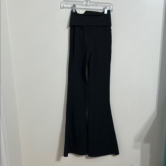 Aerie Black Leggings with Flared Design - Picture 2 of 3